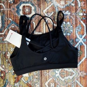 New Lululemon sports bra L/XL